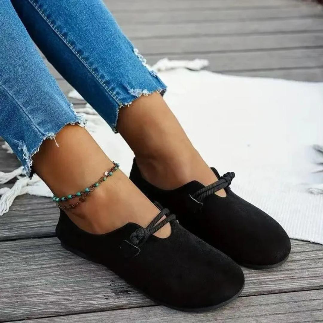 Black / 11